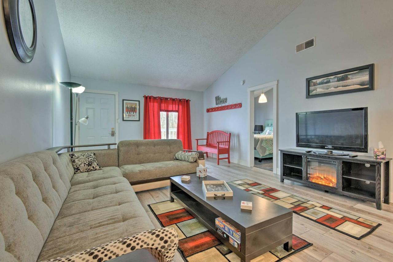 Mount Pocono Condo With Balcony, Near Mt Airy Casino Bagian luar foto