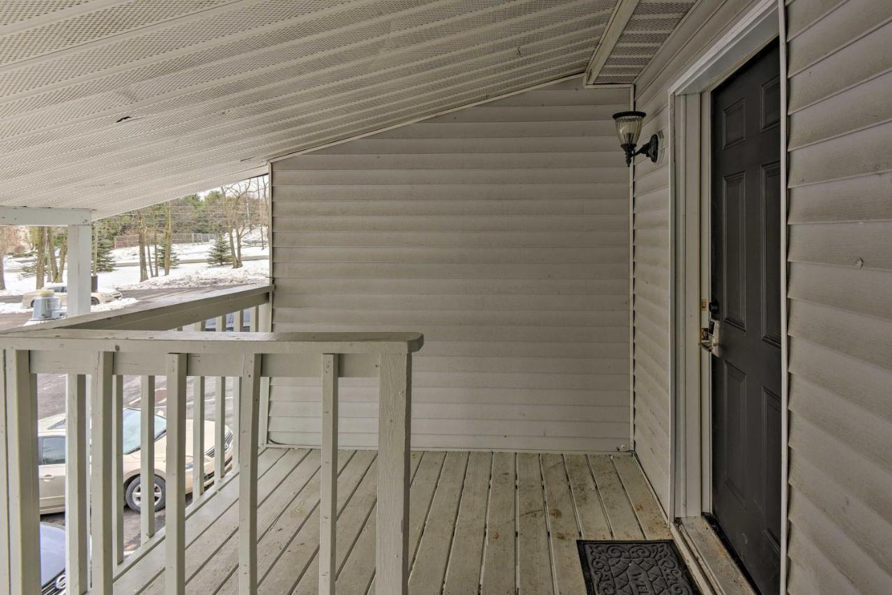 Mount Pocono Condo With Balcony, Near Mt Airy Casino Bagian luar foto